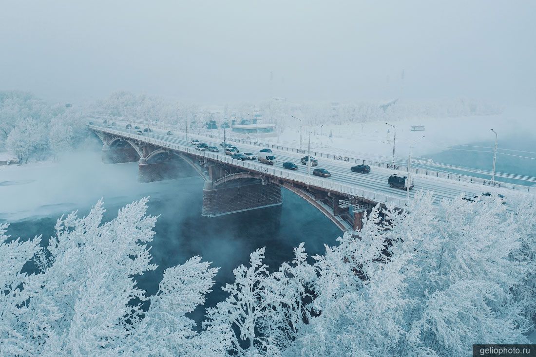Коммунальный мост в Красноярске зимой фото