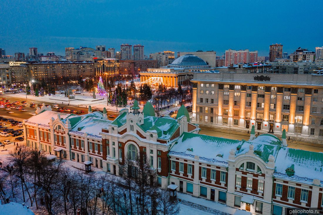 Краеведческий музей в Новосибирске зимой фото