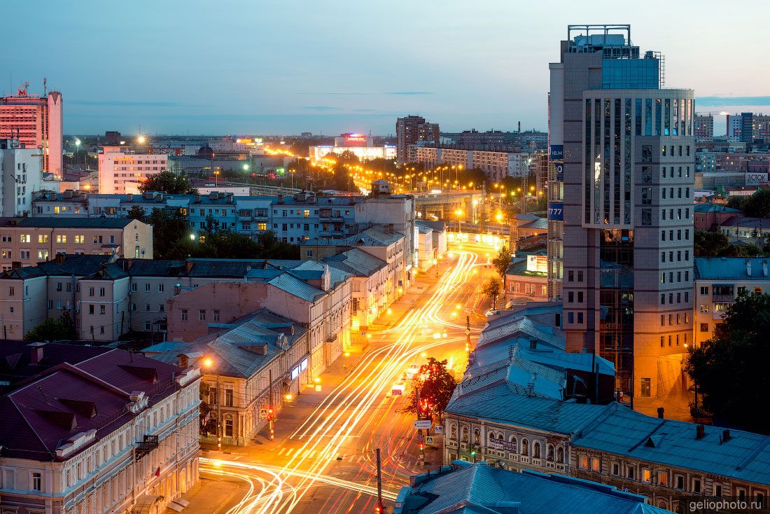 Улица Советская в Нижнем Новгороде вечером фото