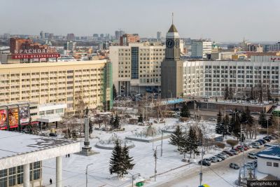 Театральная площадь в Красноярске зимой фото