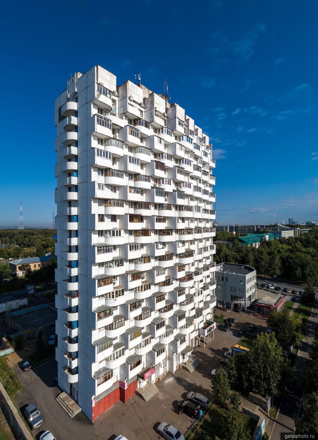 Дом на проспекте Октября в Уфе фото