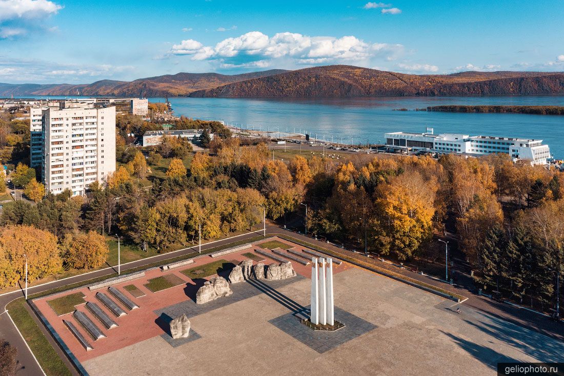 Мемориальный комплекс погибшим в ВОВ в Комсомольске-на-Амуре фото