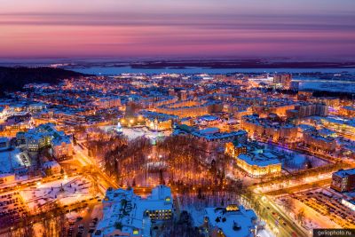 Вечерний Ханты-Мансийск с высоты фото