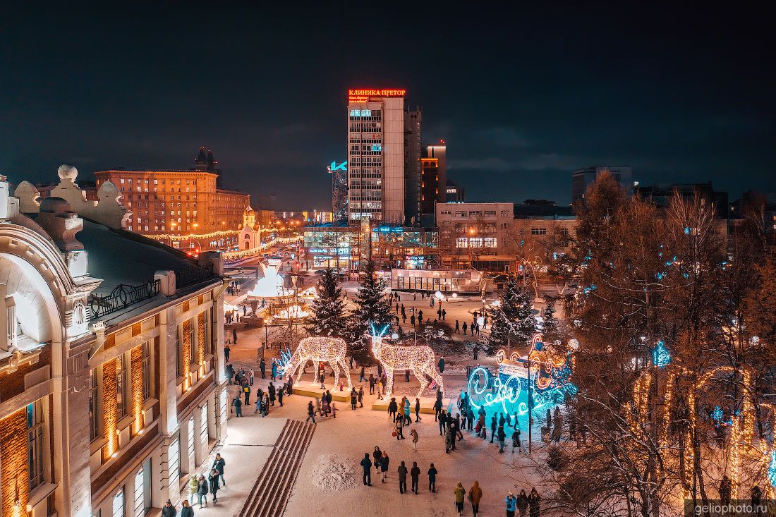 Первомайский сквер в Новосибирске в Новогодние праздники фото