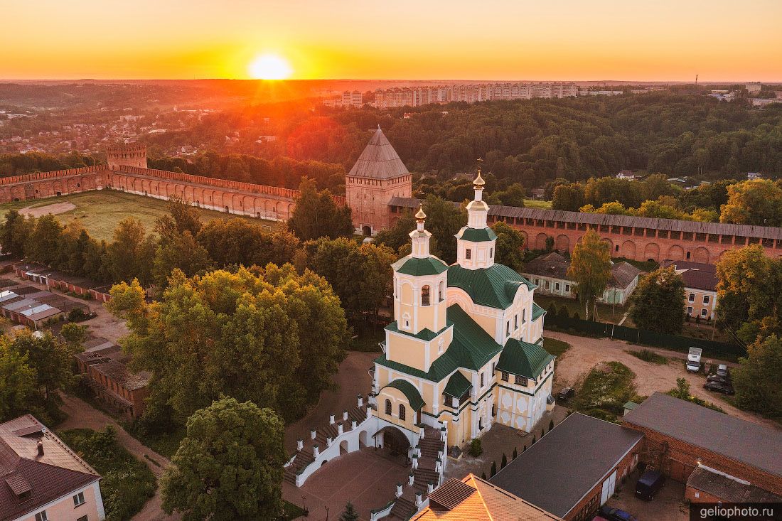 Спасо-Преображенский монастырь в Смоленске фото