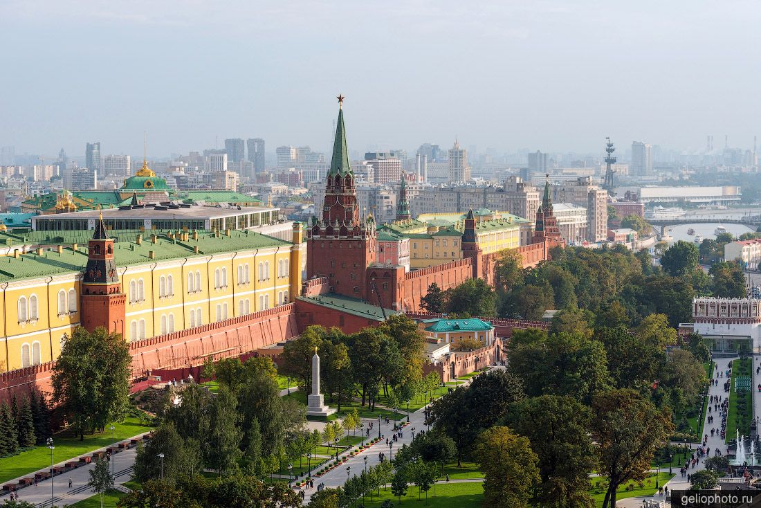 Александровский сад в Москве фото