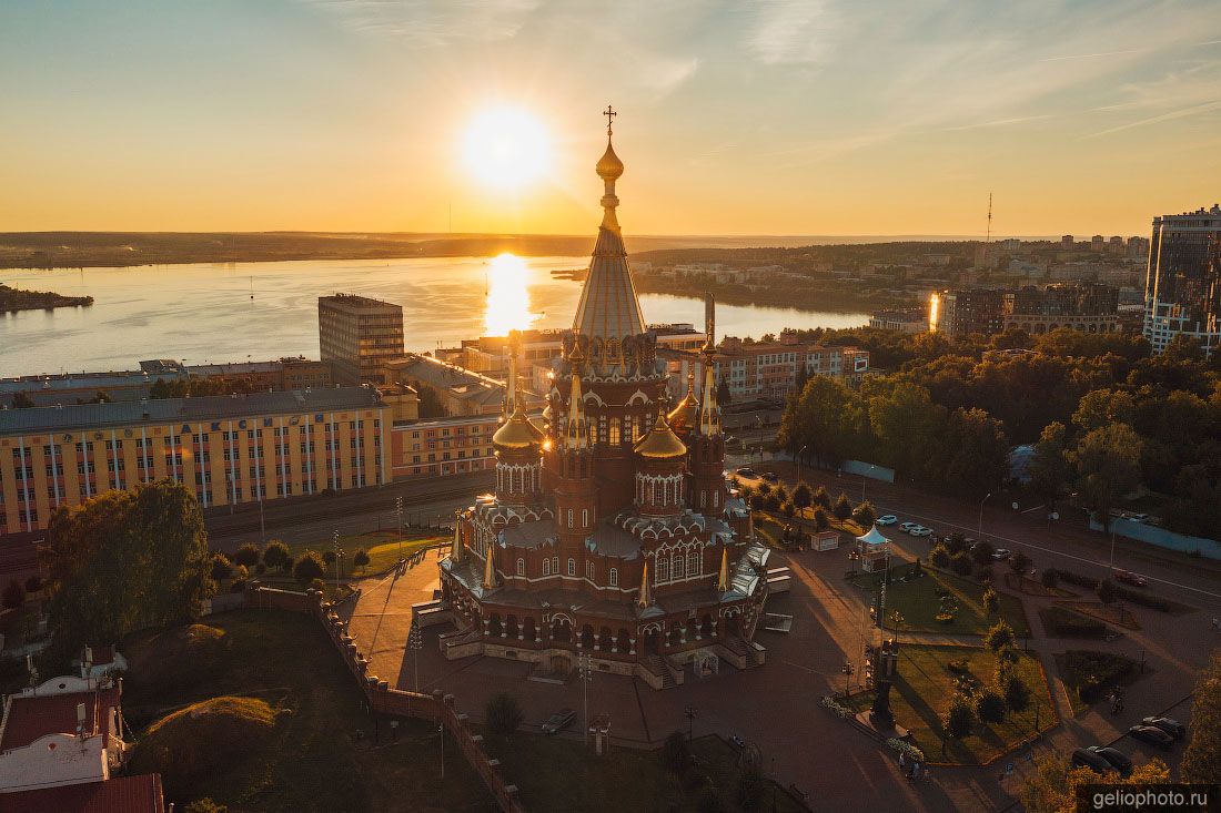 Михаило-Архангельский кафедральный собор в Ижевске фото