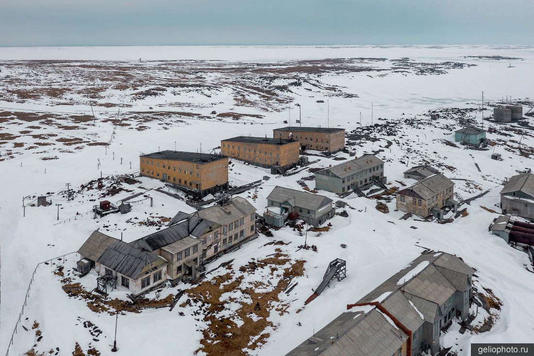 Заброшенные дома на острове Диксон фото