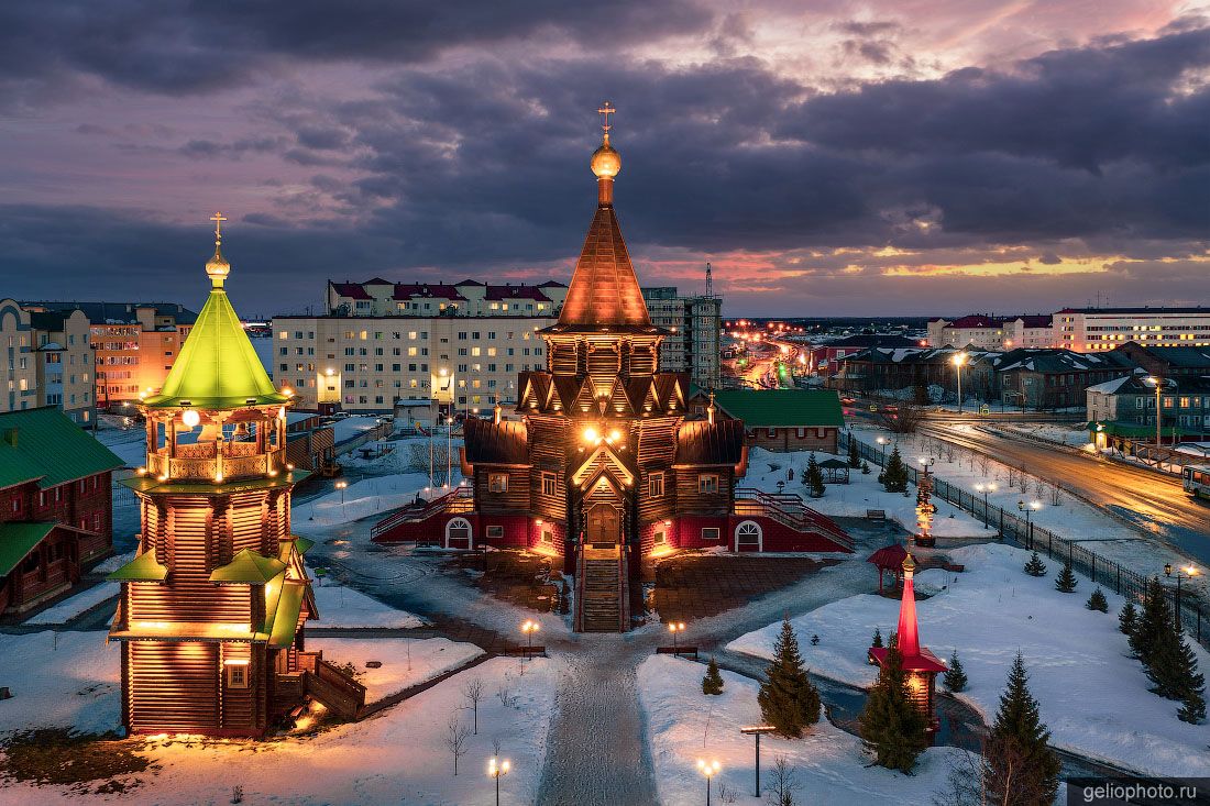 Богоявленский кафедральный собор в Нарьян-Маре зимой фото