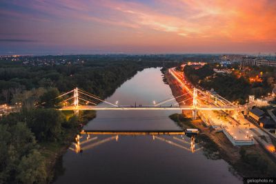 Мост Европа-Азия в вечернем Оренбурге фото