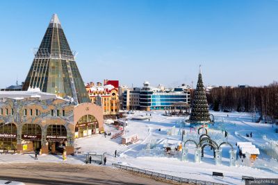 ТЦ Гостиный Двор в Ханты-Мансийске фото