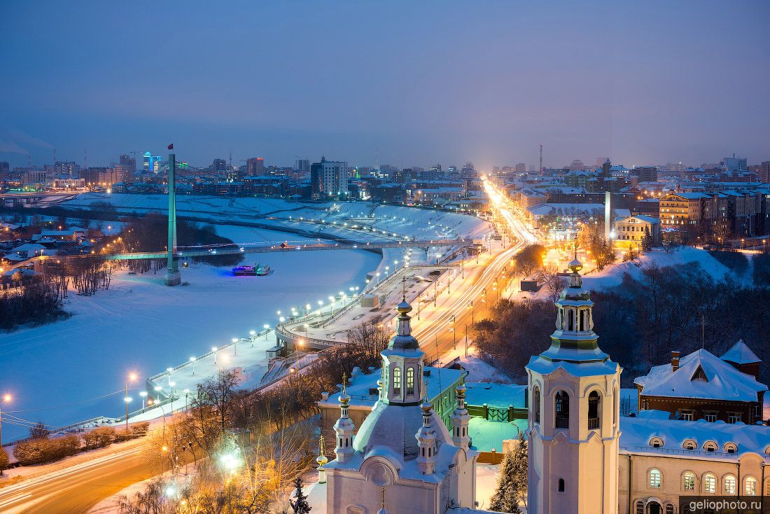 Вечерняя Тюмень. Улица Республики фото