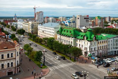 Улица Муравьёва-Амурского в Хабаровске с высоты фото