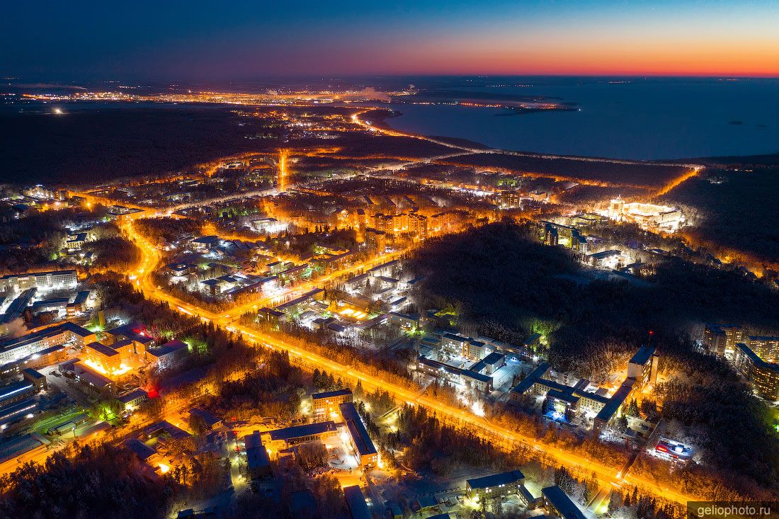 Новосибирский Академгородок ночью с высоты фото