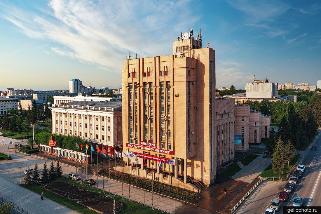 Алтайский государственный университет в Барнауле фото