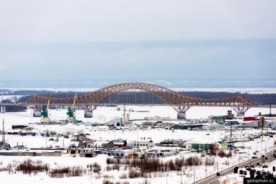 Мост Красный Дракон в Ханты-Мансийске фото