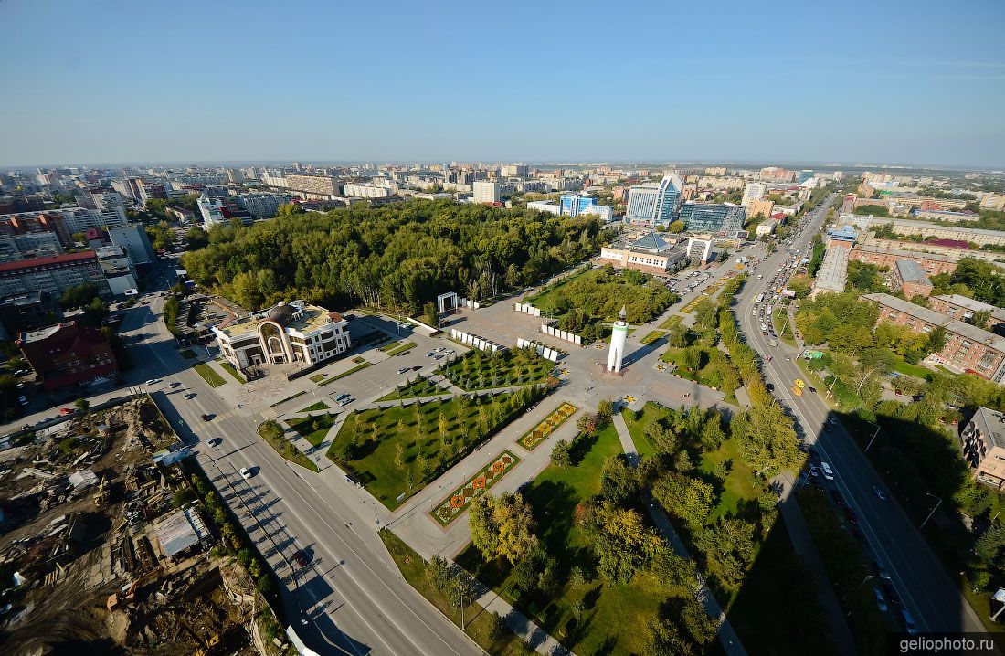 Площадь Памяти с высоты фото