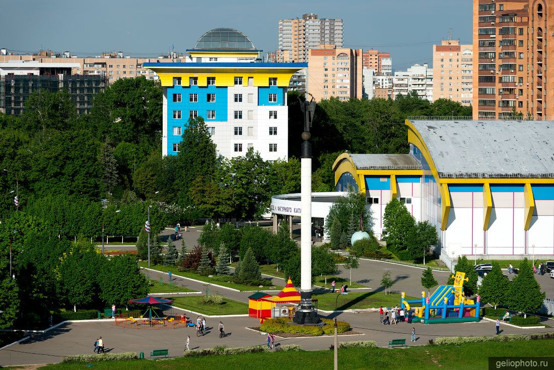 Стела Ангел в Центральном городском парке Одинцово фото