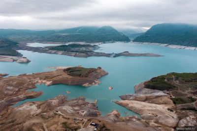 Чиркейское водохранилище с высоты фото