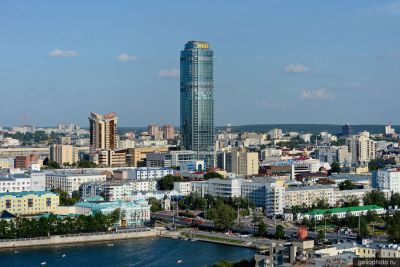 Плотинка в Екатеринбурге летом фото