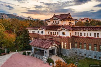 Областной краеведческий музей в Южно-Сахалинске фото