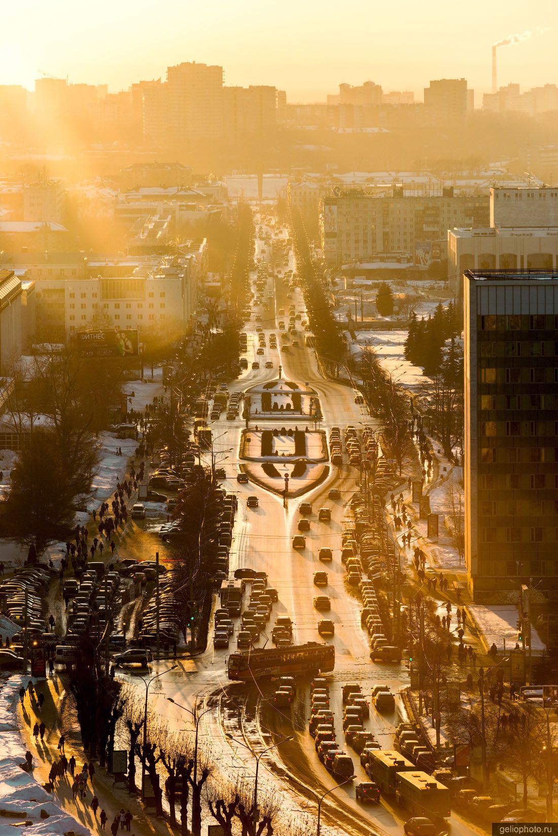 Улица Ленина с высоты зимой в Перми фото