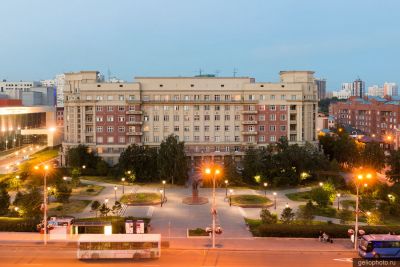 Стоквартирный дом в Новосибирске фото