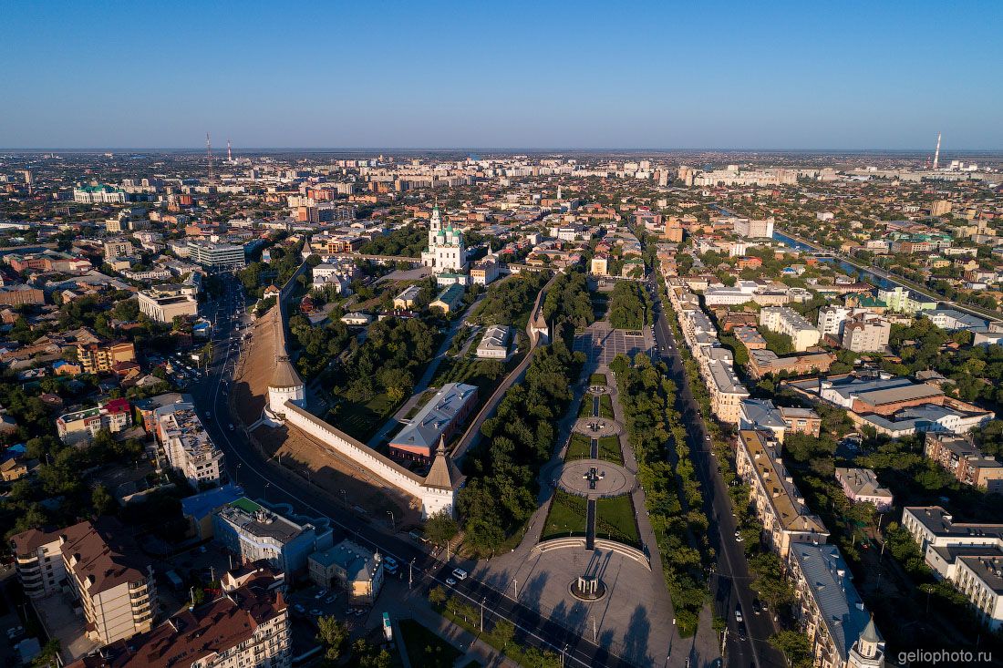 Площадь Ленина в Астрахани с высоты фото