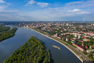 Река Иртыш в Омске с высоты фото