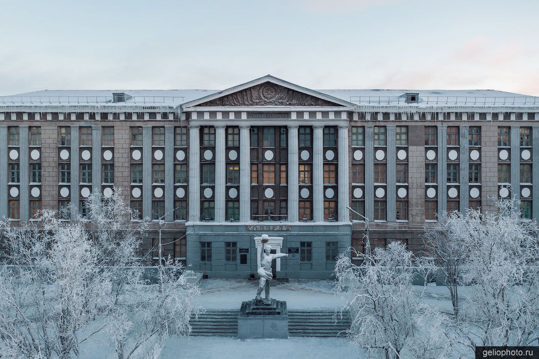 Воркутинский арктический горно-политехнический колледж фото