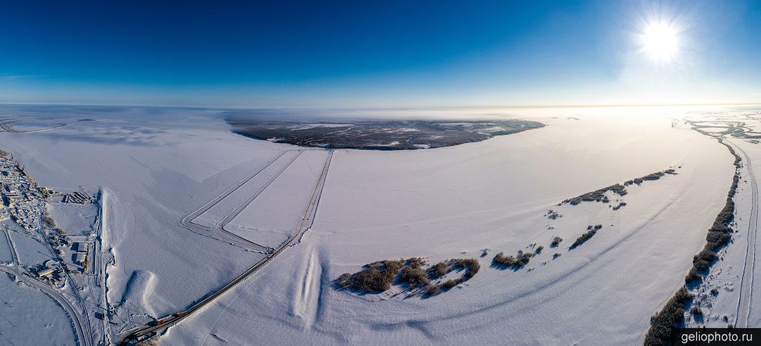 Река Обь с высоты в Салехарде фото