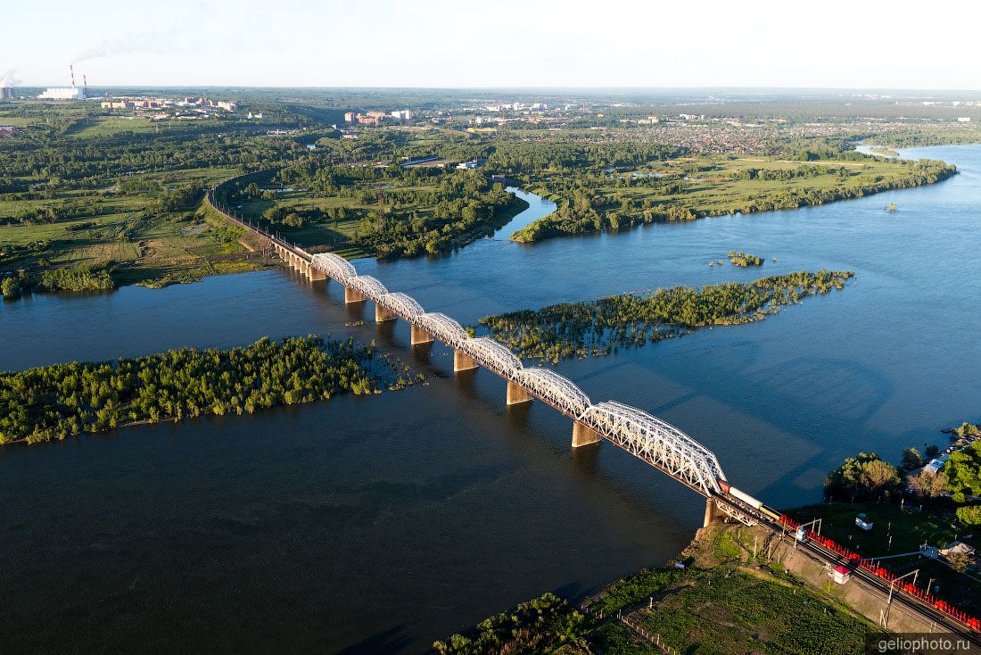 Комсомольский мост в Новосибирске с высоты фото