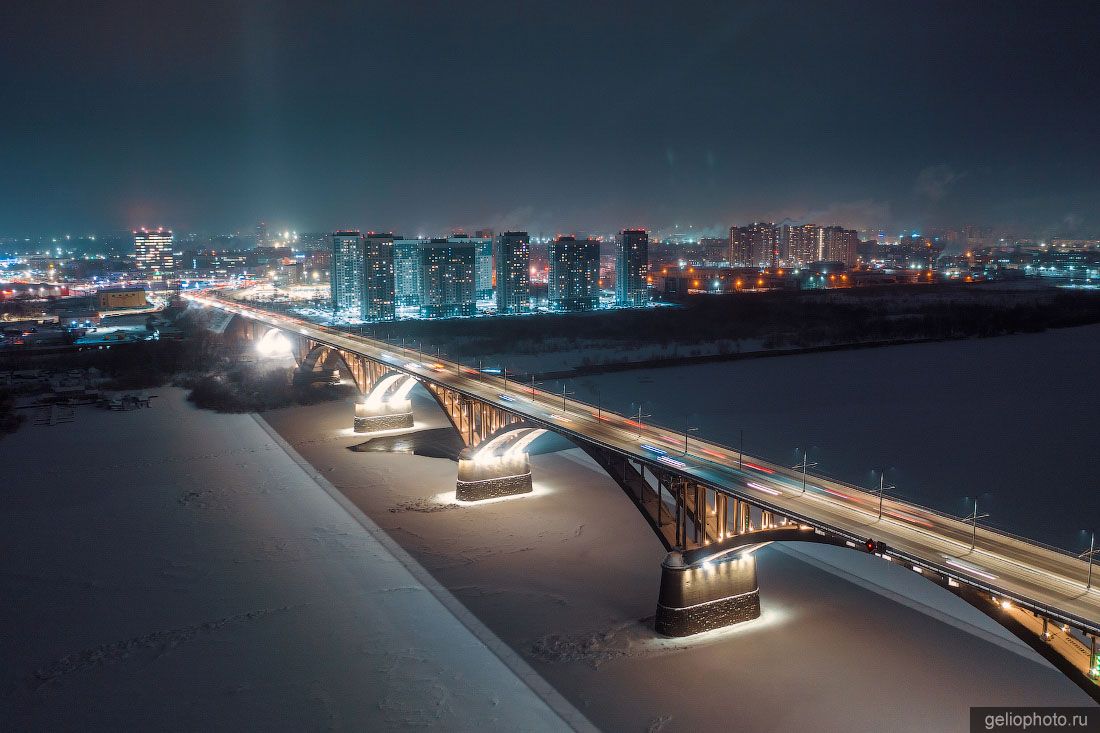 Молитовский мост в Нижнем Новгороде ночью фото