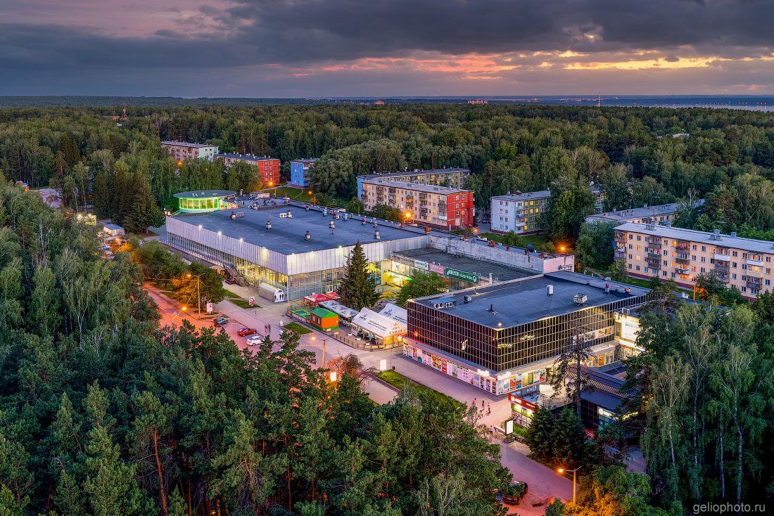 Торговый центр Академгородка в Новосибирске фото