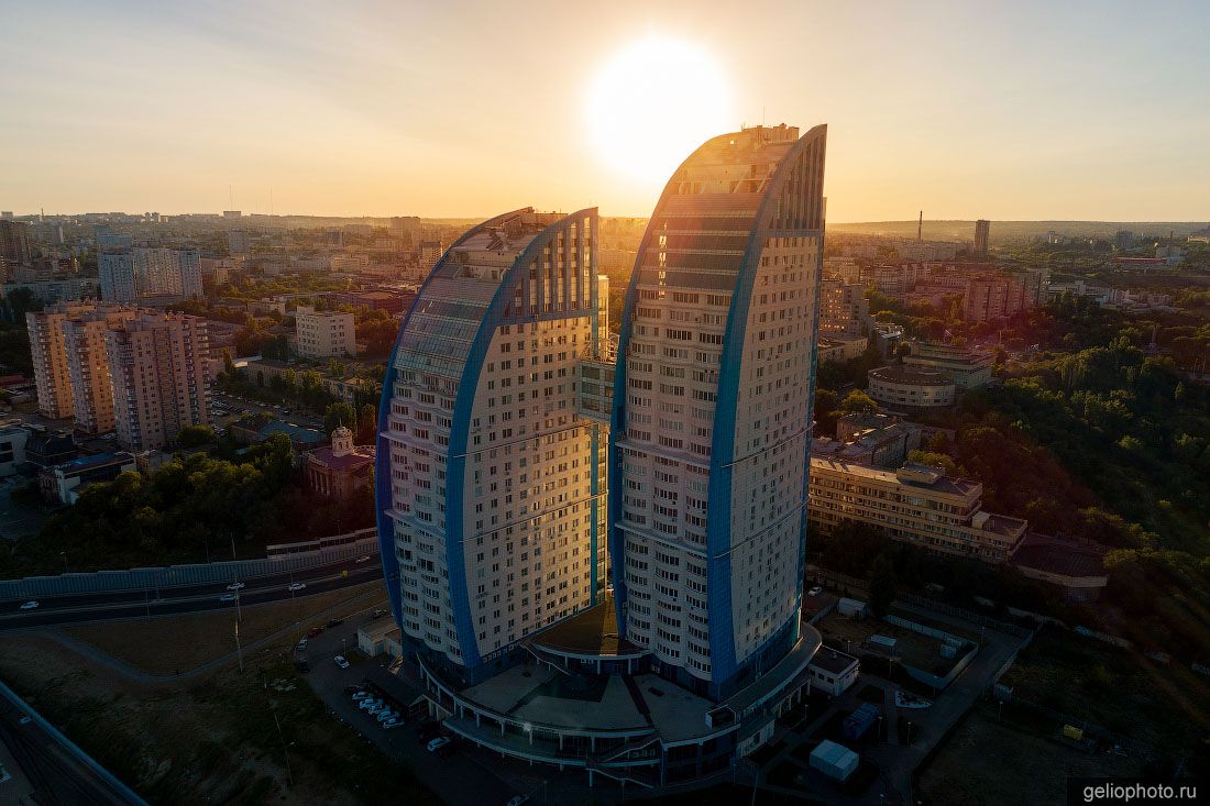 БЦ Волжские паруса в Волгограде фото