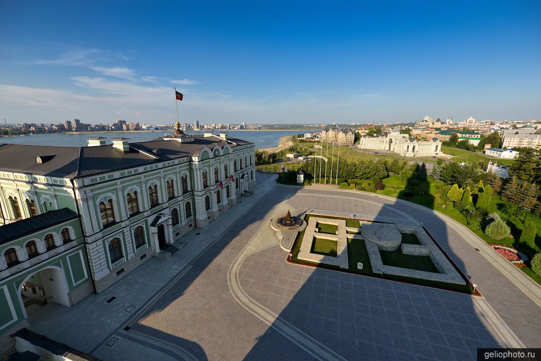 Президентский дворец в Казани фото