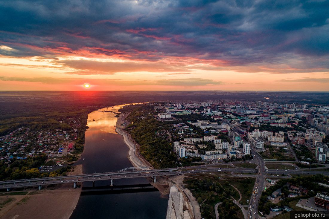 Уфа с высоты на закате фото