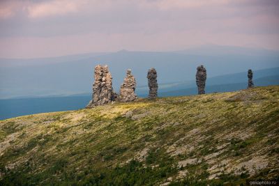 Столбы Маньпупунёр на Северном Урале фото