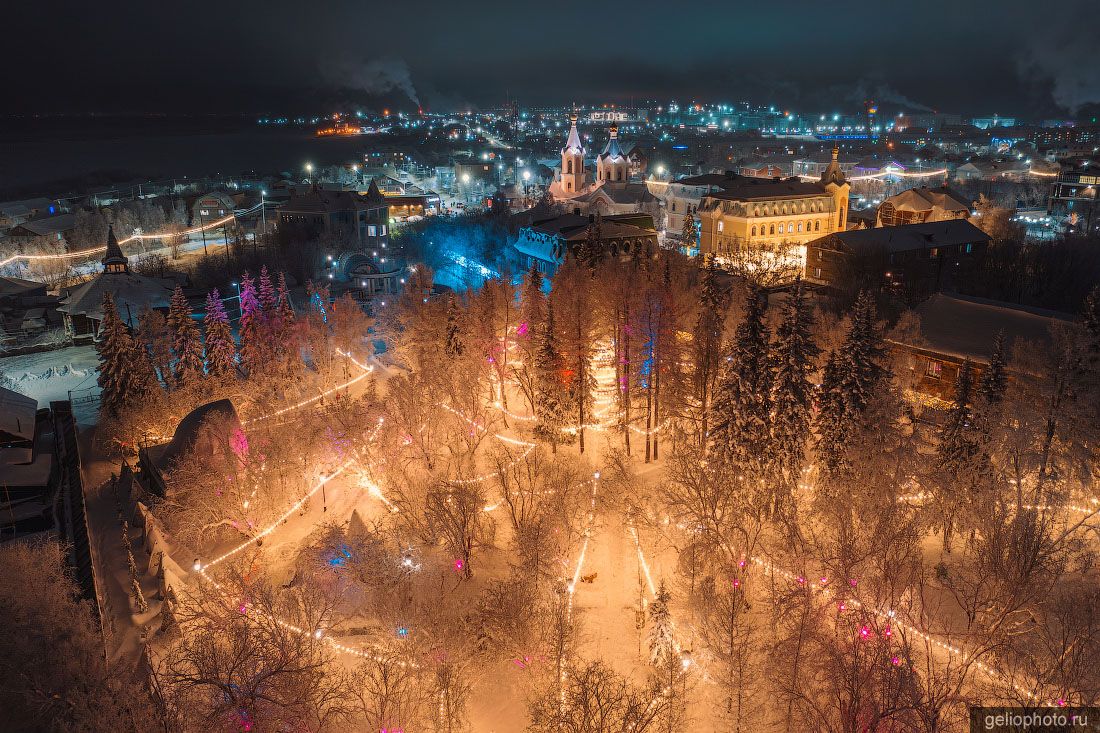Городской парк в Салехарде зимой фото