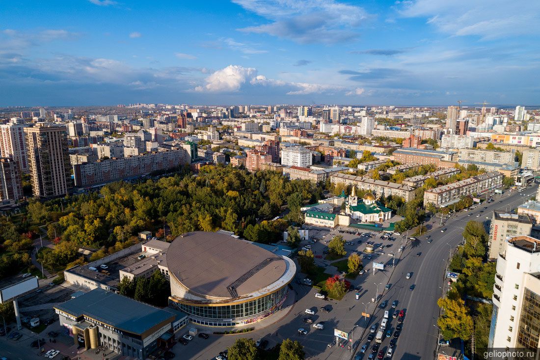 Нарымский сквер в Новосибирске с высоты фото