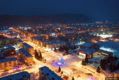 Дворец культуры Распадский на Весенней площади в Междуреченске фото