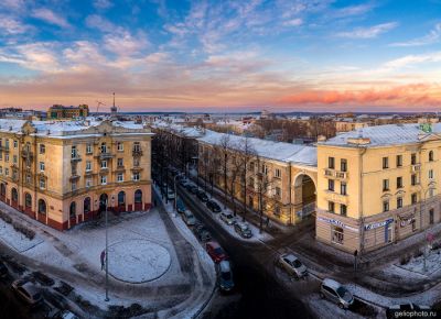 Улица Дзержинского и проспект Маркса в Петрозаводске фото