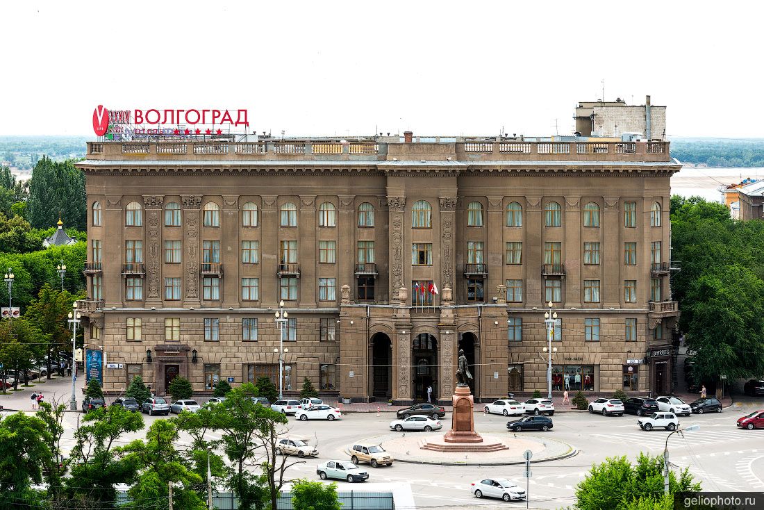 Гостиница Волгоград с высоты фото