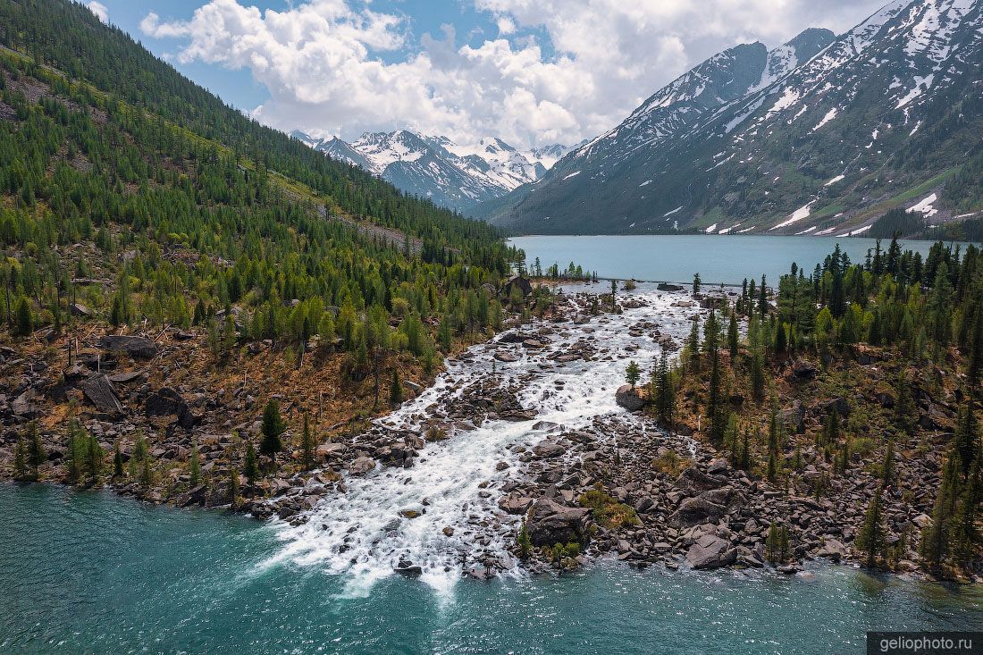 Водопад Шумы на Мультинских озёрах с высоты фото