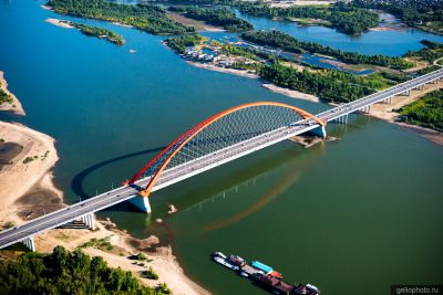 Вид на Бугринский мост в Новосибирске с высоты фото