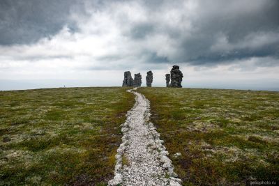 Каменные столбы на Северном Урале фото