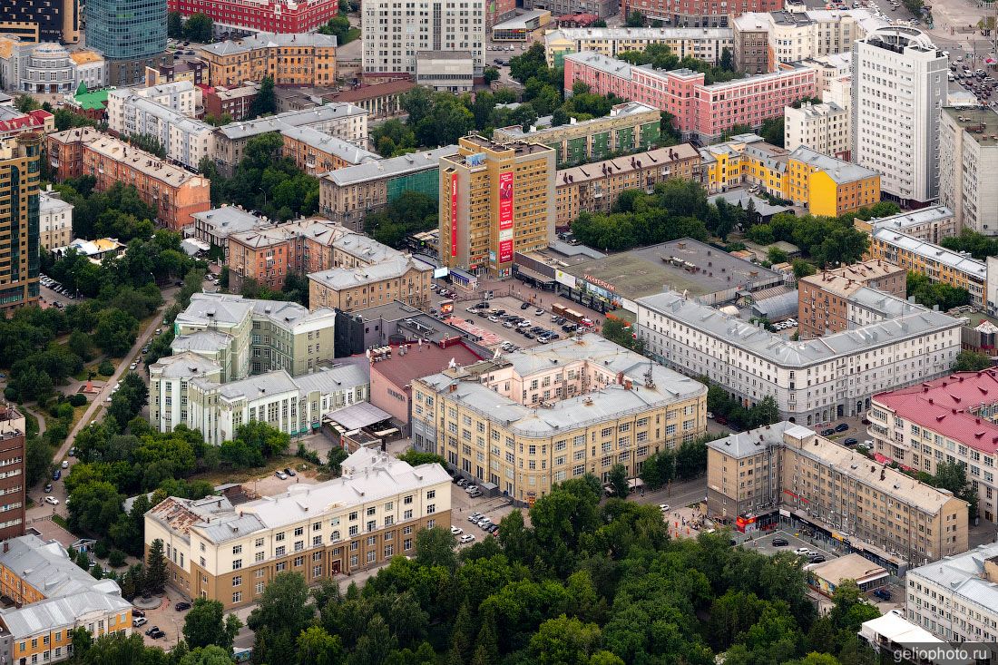 Центр Новосибирска и улица Ленина с высоты фото