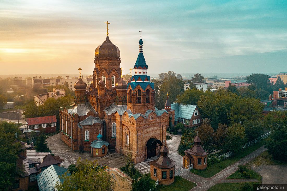 Церковь Иоанна Богослова в Ликино-Дулёво фото