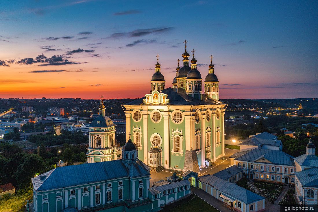 Свято-Успенский собор в Смоленске фото