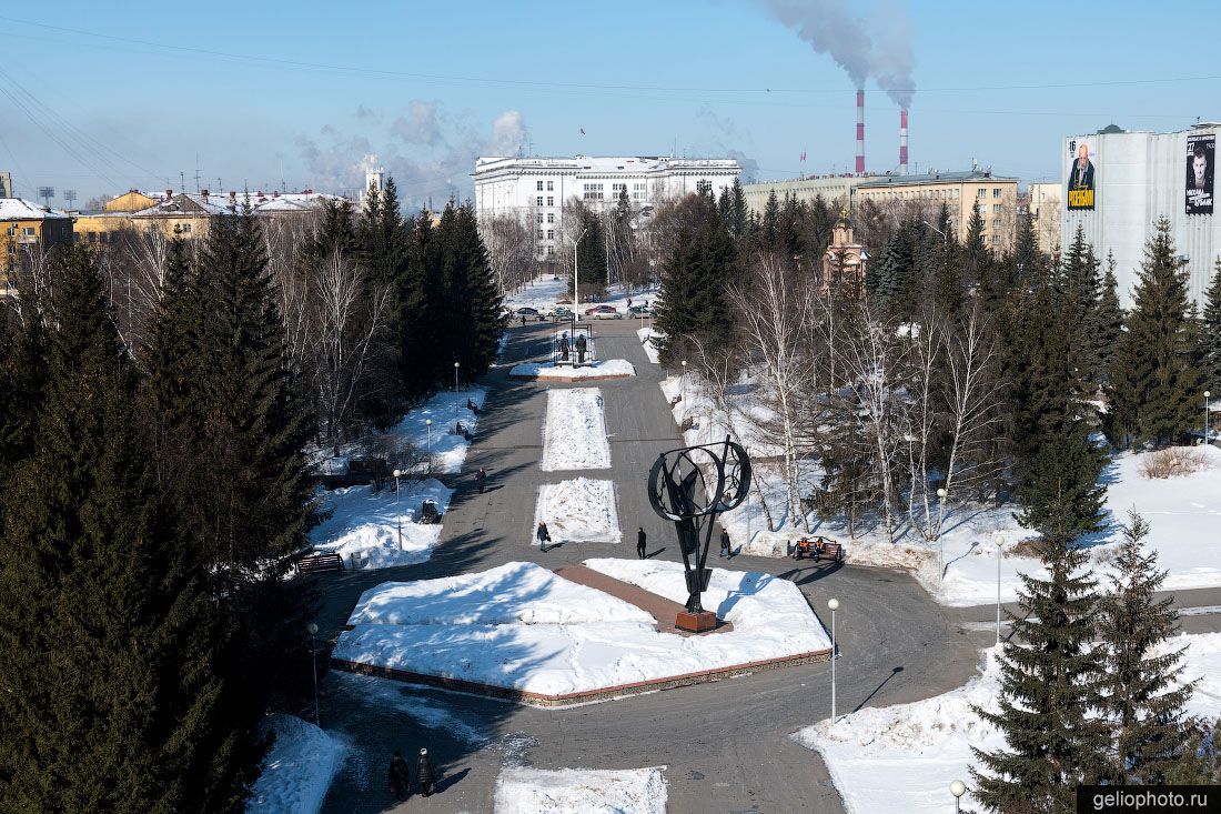 Скульптура Ради жизни в Кемерово фото